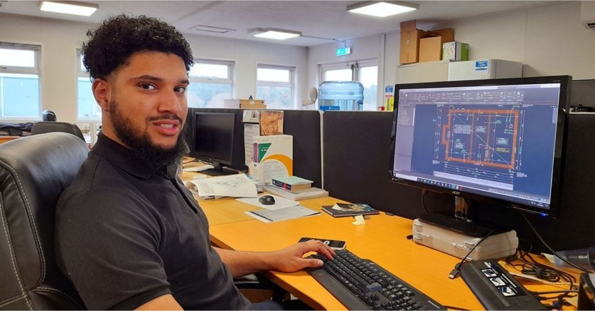 mustafaa mcdonald working as a civil engineering apprentice