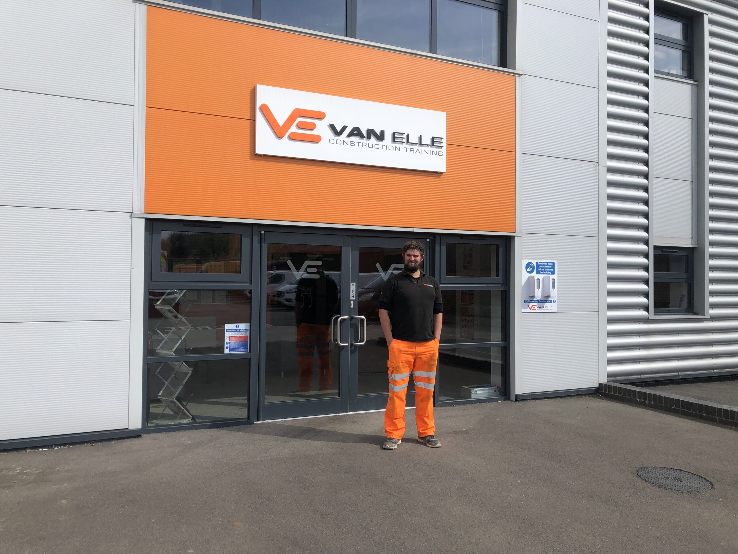 Van Elle Piling Apprenticeship Success for Karl Drayton